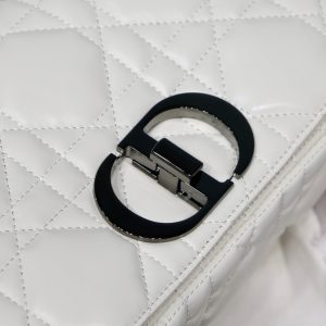 medium caro 25.5 white calfskin black hardware