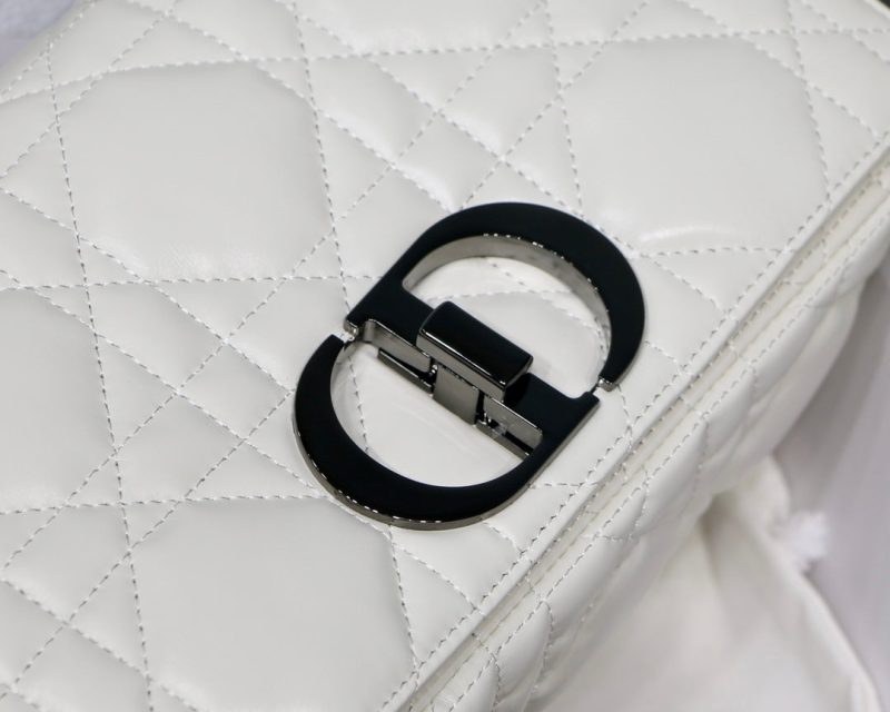medium caro 25.5 white calfskin black hardware