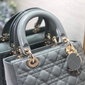 20211109_i1636393449_0_3_jpg medium lady 24 grey patent calfskin