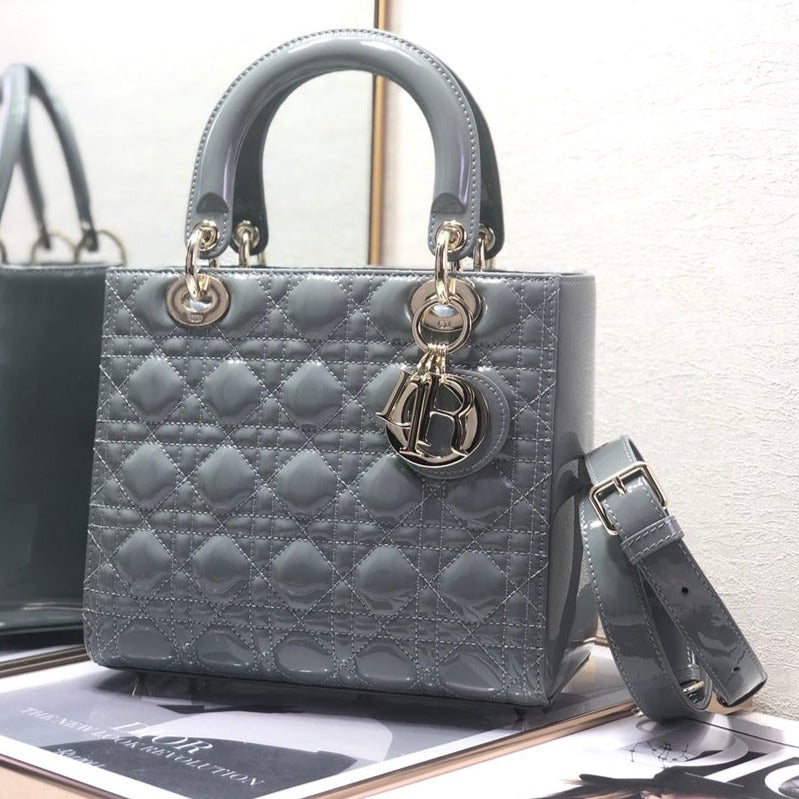 20211109_i1636393449_2775_0_jpg medium lady 24 grey patent calfskin