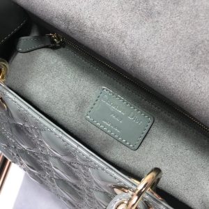 20211109_i1636393449_4241_8_jpg medium lady 24 grey patent calfskin