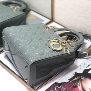 20211109_i1636393449_8617_4_jpg medium lady 24 grey patent calfskin