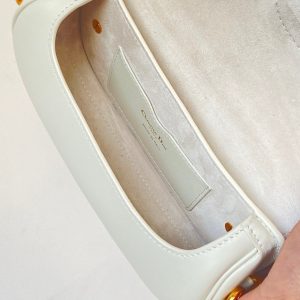 20211109_i1636468773_7031_7_jpg BOBBY EAST-WEST 22 BAG IN WHITE CALFSKIN