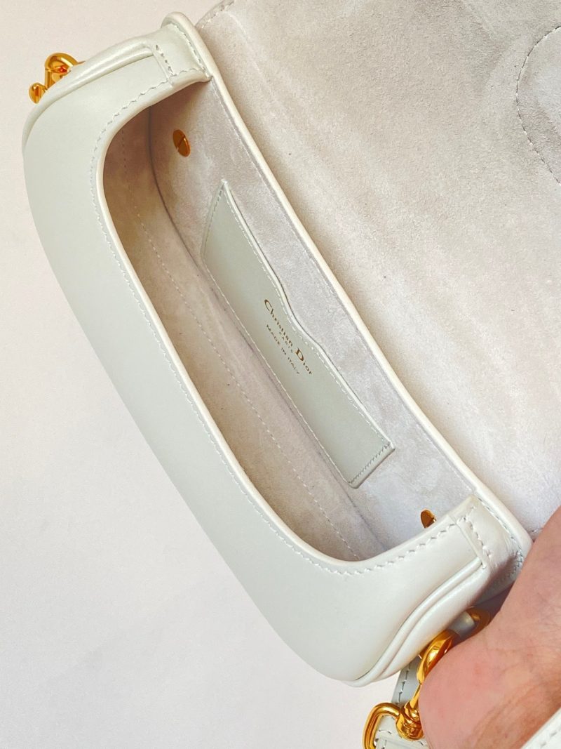 20211109_i1636468773_7031_7_jpg BOBBY EAST-WEST 22 BAG IN WHITE CALFSKIN