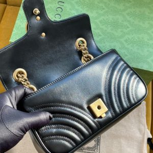 20211208_i1638962226_7009_6_jpg GG MARMONT MATELASSÉ SMALL 22 BAG BLACK CALFSKIN