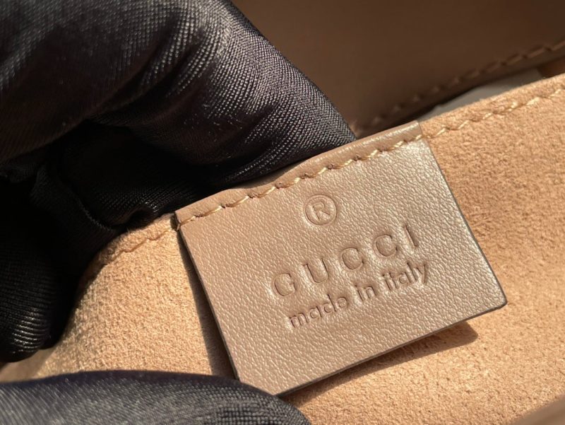 20211208_i1638962666_3354_8_jpg GG MARMONT MATELASSÉ SMALL 22 BAG BEIGE CALFSKIN