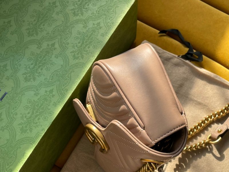 20211208_i1638962666_4021_2_jpg GG MARMONT MATELASSÉ SMALL 22 BAG BEIGE CALFSKIN