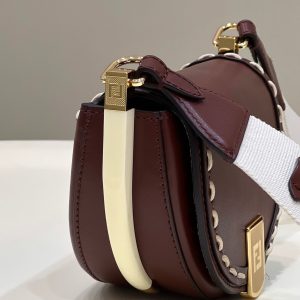 20220103_i1641194443_1570_3_jpg MOONLIGHT 19 IN WINE RED SMOOTH CALFSKIN GOLD HARDWARE