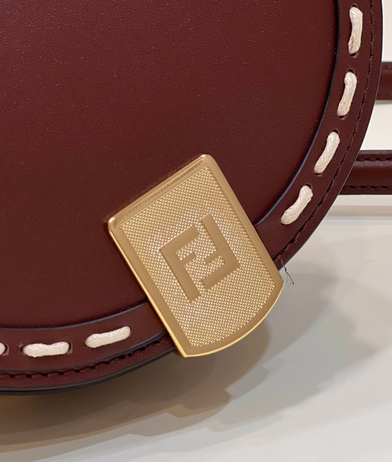 20220103_i1641194443_1689_7_jpg MOONLIGHT 19 IN WINE RED SMOOTH CALFSKIN GOLD HARDWARE