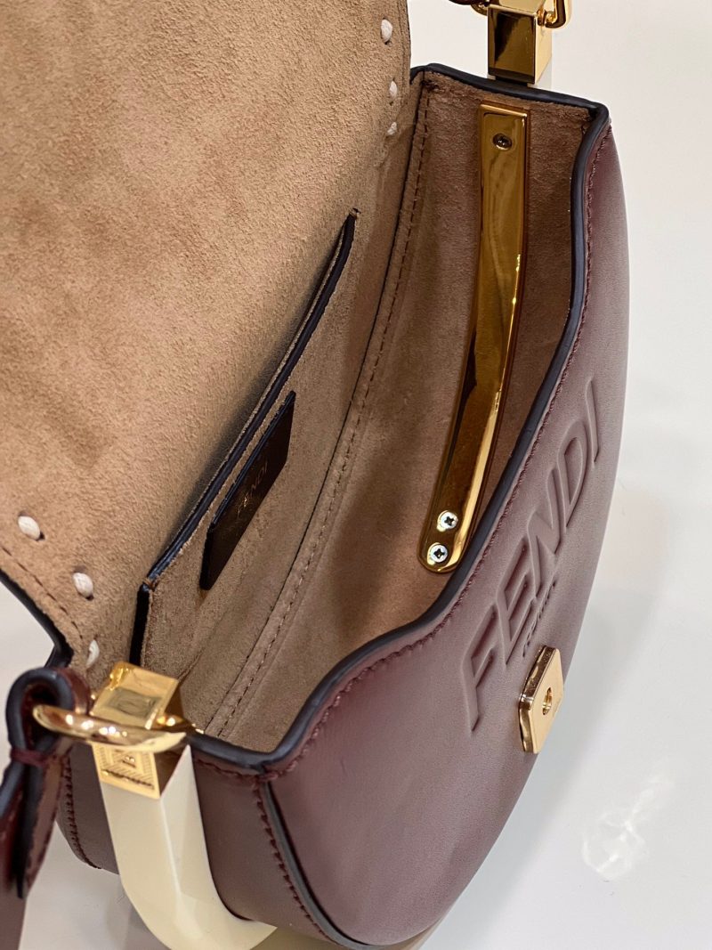 20220103_i1641194443_9616_8_jpg MOONLIGHT 19 IN WINE RED SMOOTH CALFSKIN GOLD HARDWARE