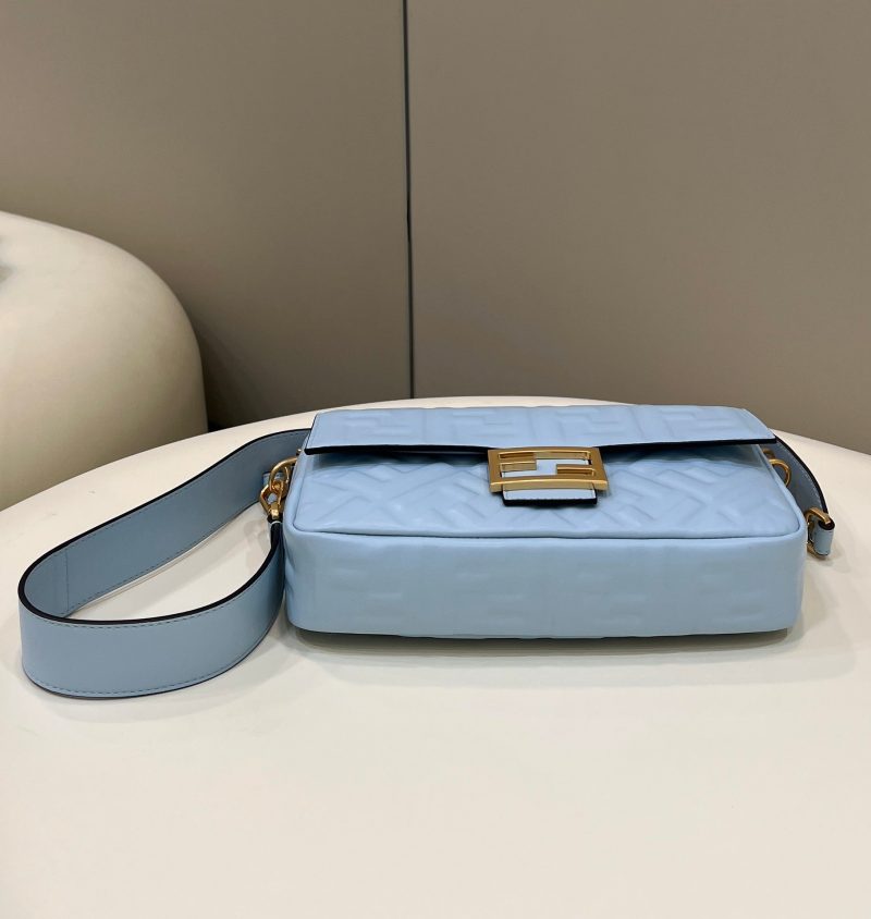 20220113_i1642050654_5536_2_jpg Baguette 27cm Cloud Blue Lambskin Gold Hardware