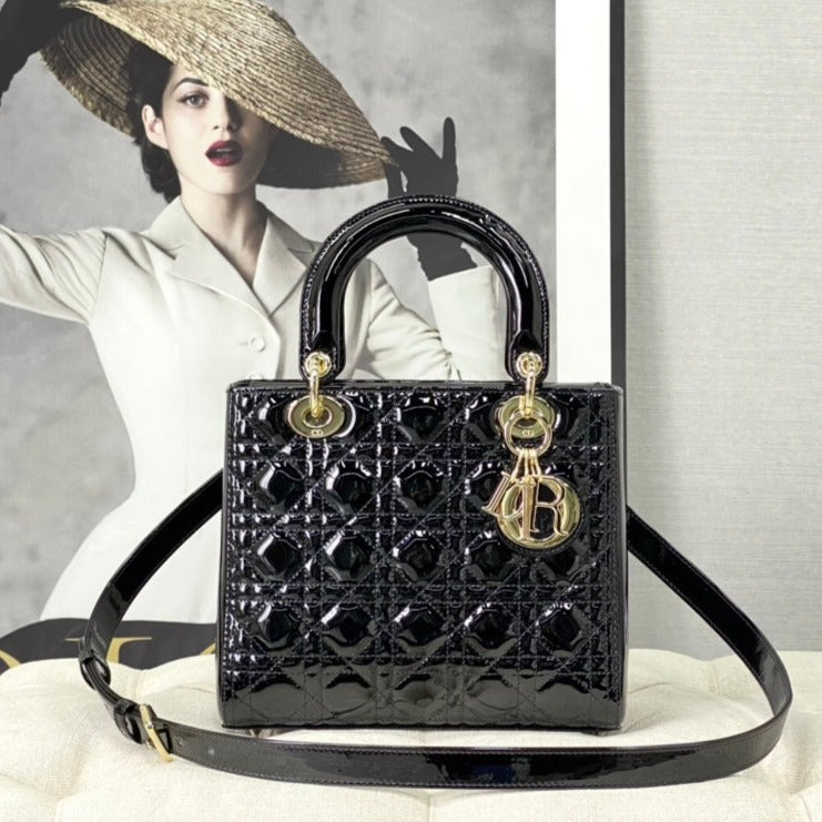 20220311_i1646968231_4346_0_jpg medium lady 24 black patent calfskin