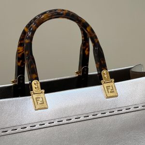 SHINE LARGE 35 TOTE IN SILVER CALFSKIN