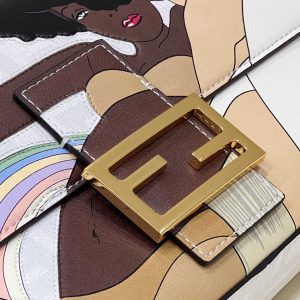 FendiI 27 BAGUETTE BAG IN WHITE CALFSKIN ATTACH STICKER GOLD HARDWARE