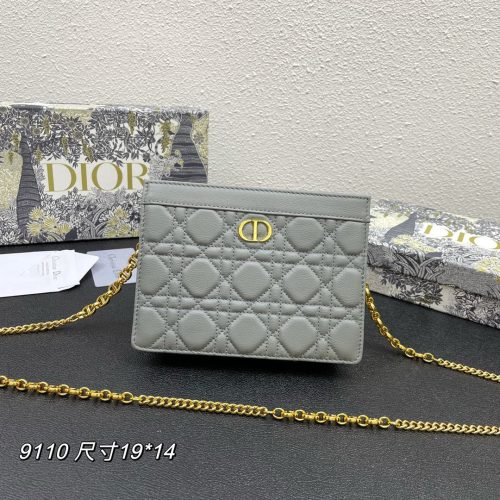 20220403_i1648916143_753_0_jpg CARO POUCH 19 BAG IN GREY CALFSKIN