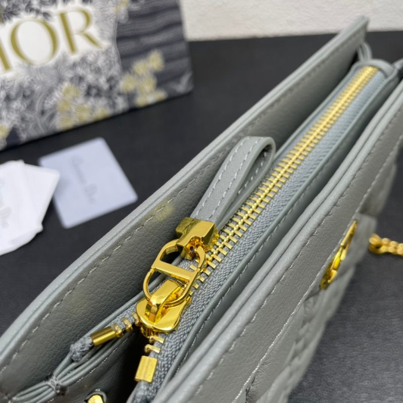 20220403_i1648916143_8370_4_jpg CARO POUCH 19 BAG IN GREY CALFSKIN