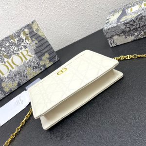 20220403_i1648916173_9602_6_jpg CARO POUCH 19 BAG IN WHITE CALFSKIN