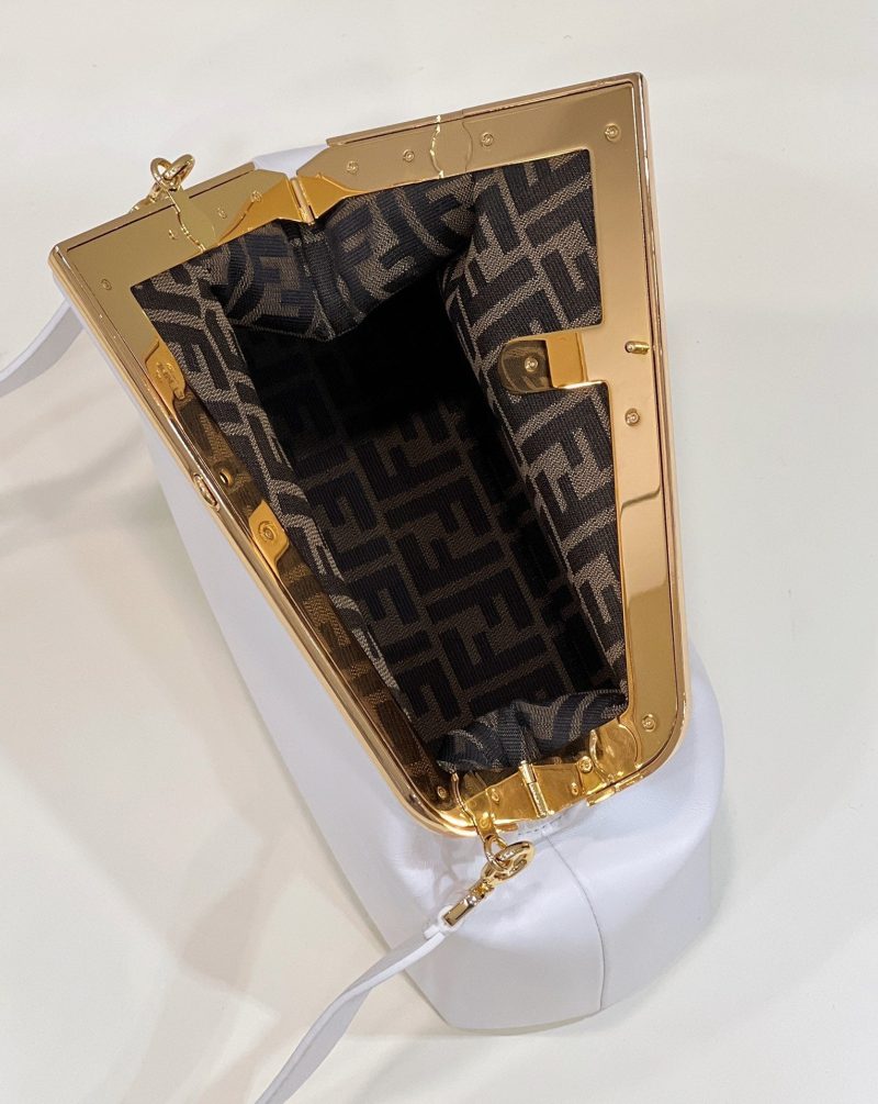 FendiI FIRST SMALL 32 IN WHITE NAPPA LEATHER BAG GOLD HARDWARE