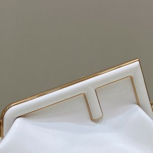 FendiI FIRST SMALL 32 IN WHITE NAPPA LEATHER BAG GOLD HARDWARE