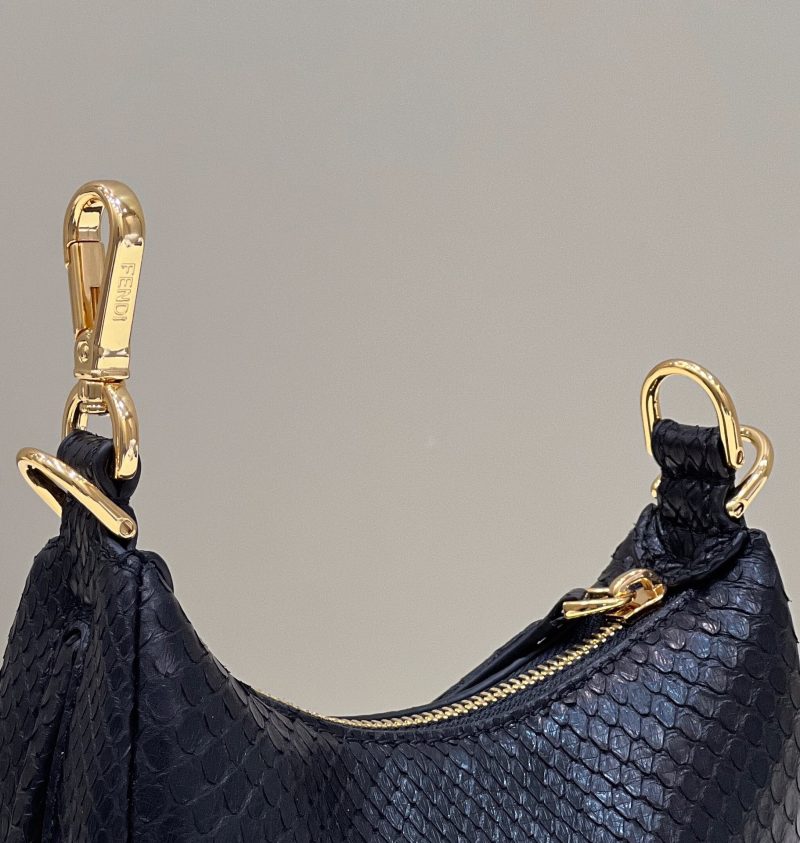 FendiIGRAPHY MINI 16 BAG IN BLACK CALFSKIN GOLD HARDWARE