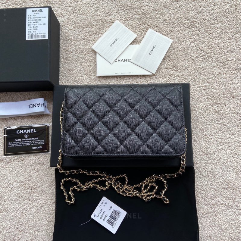 CC Classic Woc 20cm Black Grained Calfskin Diamond Gold Hardware