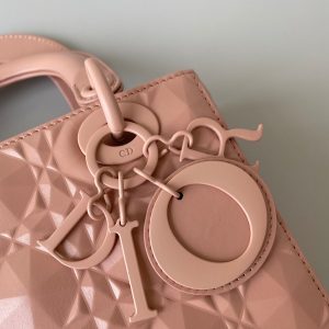 SMALL LADY 20 BLUSH ULTRAMATTE LAMBSKIN DIAMOND MOTIF