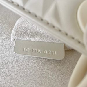 SMALL LADY 20 WHITE LAMBSKIN DIAMOND MOTIF