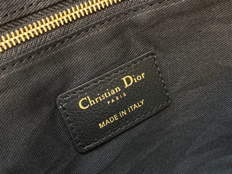 cd large caro daily black calfskin pouch