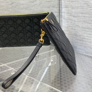 cd large caro daily black calfskin pouch