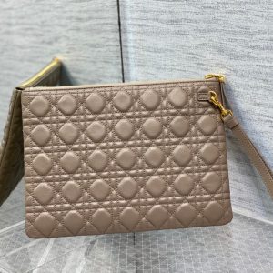 cd large caro daily beige calfskin pouch