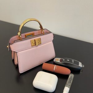 FendiI PEEKABOO ISEEU MICRO 12 BAG IN LIGHT PINK CALFSKIN WITH GOLD HARDWARE
