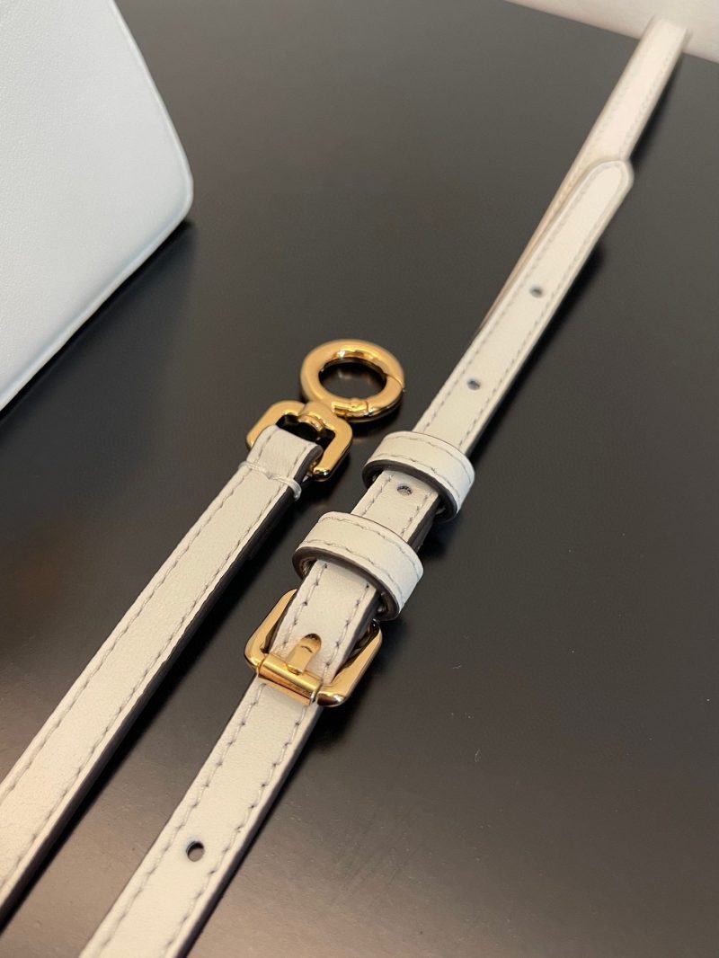 FendiI PEEKABOO ISEEU MICRO 12 BAG IN WHITE CALFSKIN WITH GOLD HARDWARE