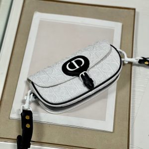 20220624_i1656055690_8413_4_jpg BOBBY EAST-WEST 21 BAG IN WHITE LAMBSKIN