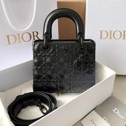 20220630_i1656575973_6265_0_jpg_6d57736d-806b-42bd-82ce-66b1633d5370 SMALL LADY 20 ALL BLACK LAMBSKIN DIAMOND MOTIF