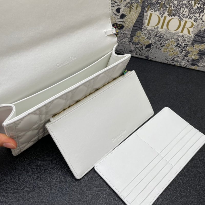 20220701_i1656687770_5790_7_jpg CARO SLIM POUCH 21 BAG IN WHITE CALFSKIN