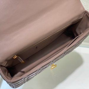 20220702_i1656739399_7070_6_jpg LARGE CARO BAG 28 WARM TAUPE CALFSKIN