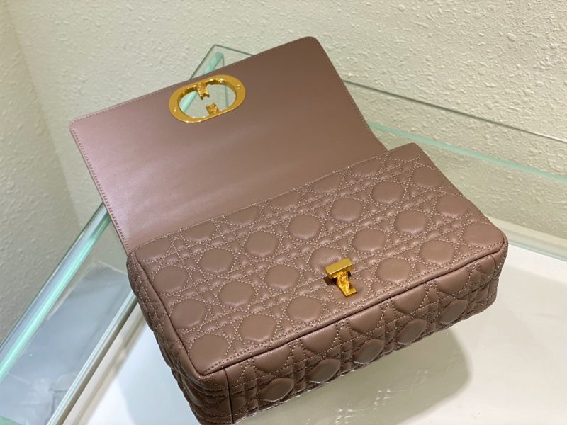 20220702_i1656739399_7823_5_jpg LARGE CARO BAG 28 WARM TAUPE CALFSKIN