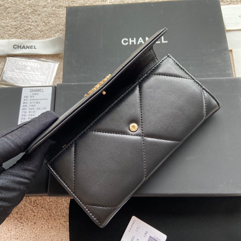 CC 19 Long Wallet 19cm Black Calfskin