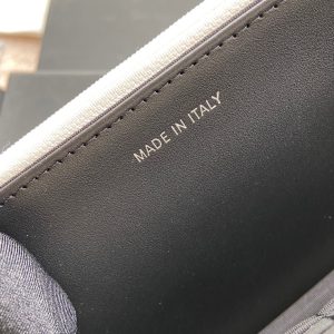 CC Classic Woc 20cm White Grained Calfskin Black Hardware