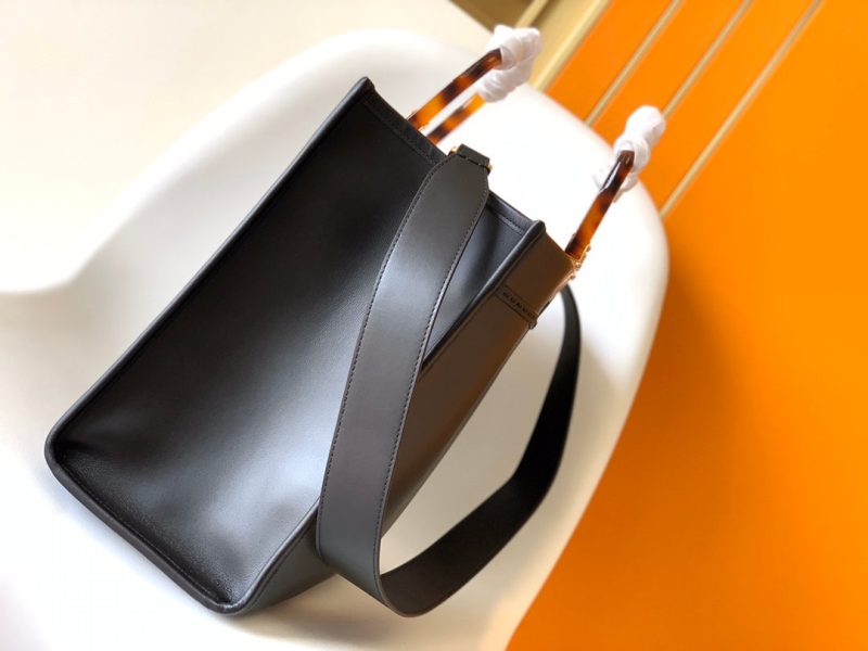 Fendi Sunshine Medium Bag 35 Black Leather