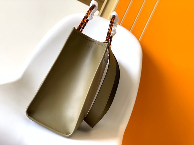 Fendi Sunshine Medium Bag 35 Olive Leather