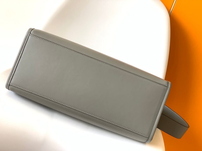 20220716_i1657960276_1804_4_jpg_aae333ac-9fda-4c5e-802f-f5915c30b5e1 Fendi Sunshine Medium Bag 35 Grey Leather