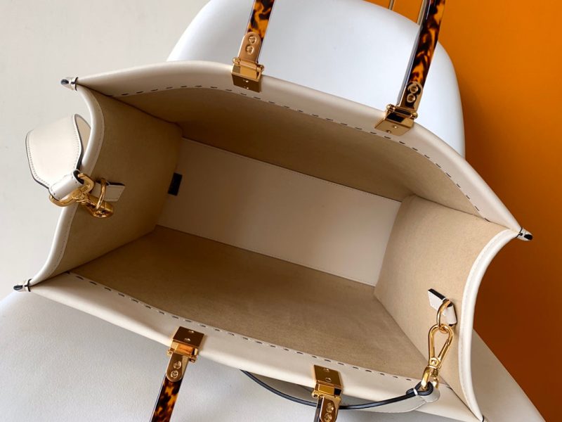 20220716_i1657960319_1197_5_jpg_2697e00a-1b51-4255-9017-5a767d8be02f Fendi Sunshine Medium Bag 35 White Leather