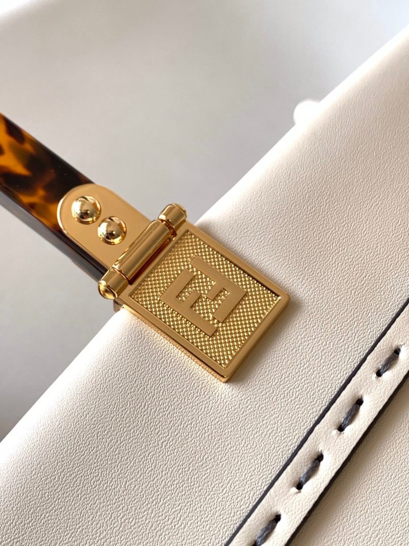 20220716_i1657960319_3442_8_jpg_0caaf1bc-f082-4885-9f43-510505da50b2 Fendi Sunshine Medium Bag 35 White Leather