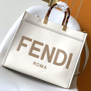 20220716_i1657960319_5224_1_jpg_8a2ffcf9-5b58-40bf-b8f3-e80da27193b5 Fendi Sunshine Medium Bag 35 White Leather
