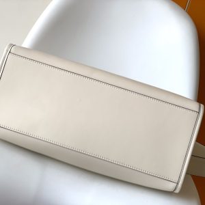 20220716_i1657960319_6477_4_jpg_df0173cc-e218-4301-ba48-3e559718727e Fendi Sunshine Medium Bag 35 White Leather