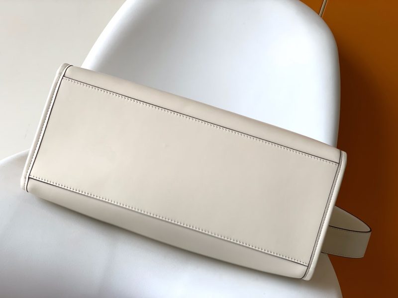 20220716_i1657960319_6477_4_jpg_df0173cc-e218-4301-ba48-3e559718727e Fendi Sunshine Medium Bag 35 White Leather