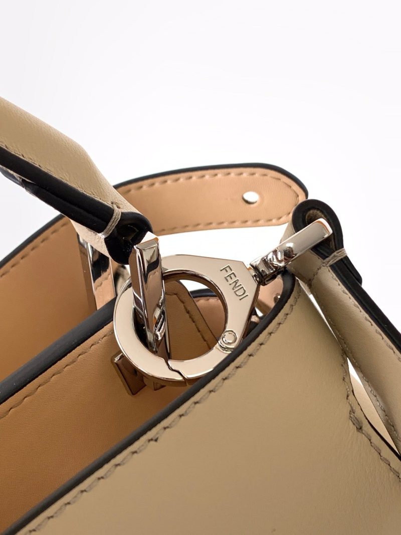 Peekaboo ISeeU Small 27cm Bag ivory lambskin gold hardware