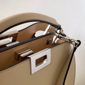 Peekaboo ISeeU Small 27cm Bag ivory lambskin gold hardware