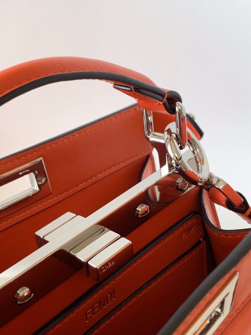 20220717_i1658034981_2263_4_jpg_98990225-07d3-43e5-b327-cdc892751138 Peekaboo ISeeU Petite 20 Bag Red Lambskin Shw